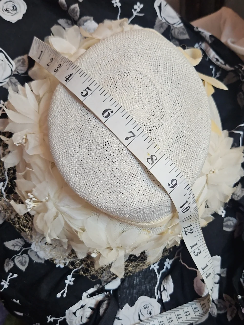 1950s Vintage Rare Judith Leiber Straw  Floral Pillbox Veil Hat Petal Trim
